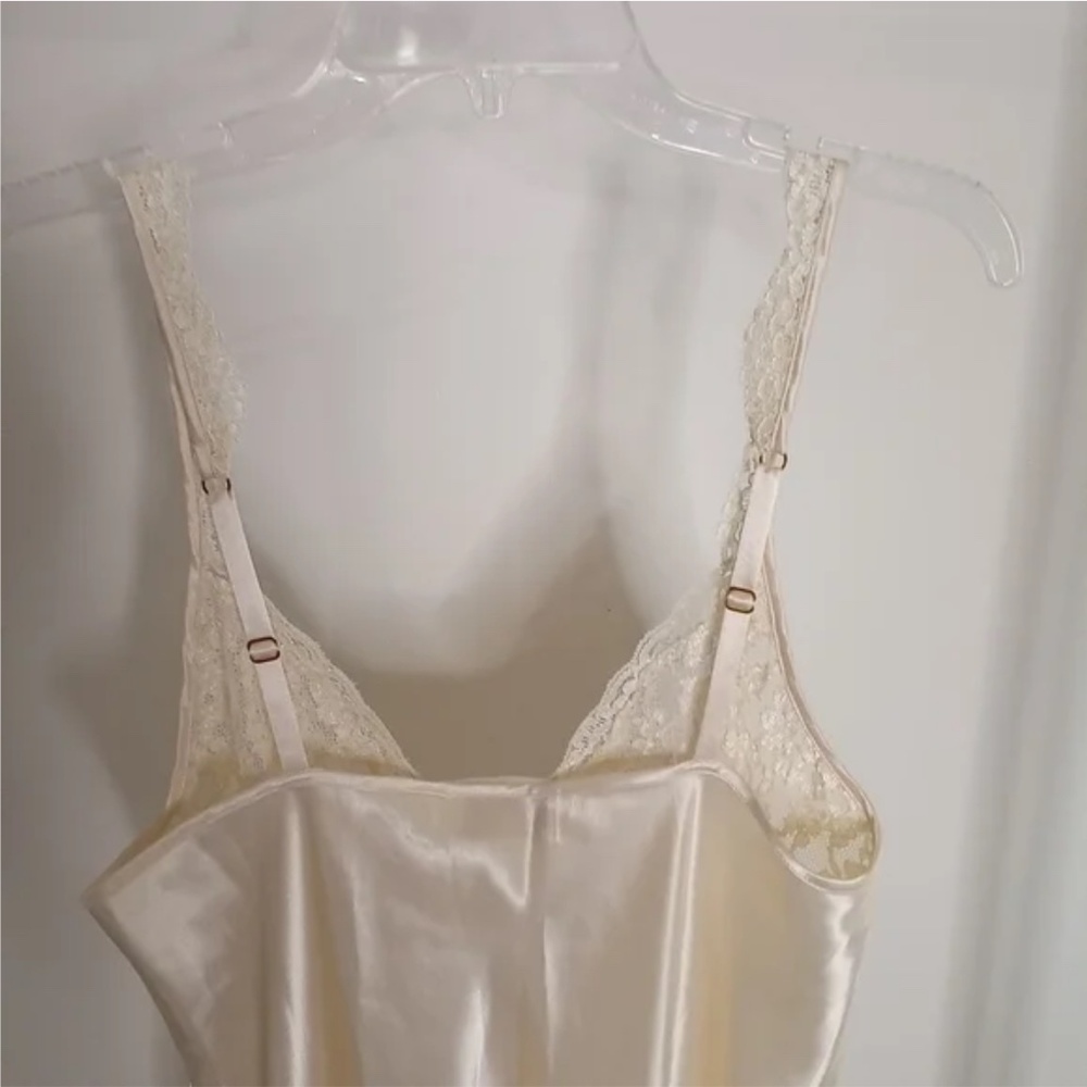 Victoria's Secret Vintage Gold Label Full Length Wide Sweep Nightgown Cream L - Picture 4 of 14